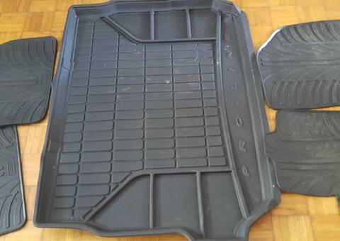 Auto-Moto tapis 2008 année 2018