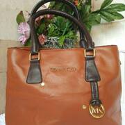 Bijoux, accessoires sac à main pour dame MK