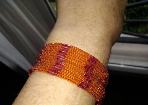 Bijoux, accessoires bracelet en perles orange