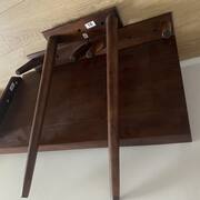 Bricolage partie d’un bureau en bois