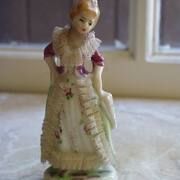 Divers petite statuette en porcelaine