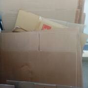 Divers cartons de déménagement