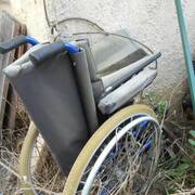 Divers fauteuil roulant