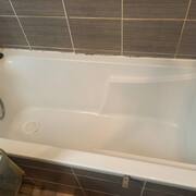 Divers baignoire avec colonne de douche