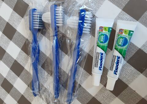 Divers brosse pour appareil dentaire + FIXODENT