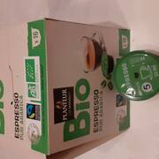 Divers grosses capsules de café