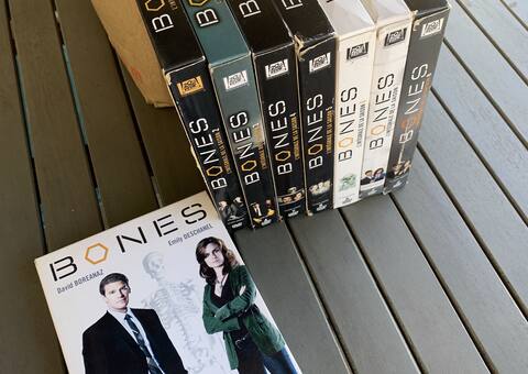 DVD, Film, Cinéma saison 1 à 8 de "Bones" en DVD