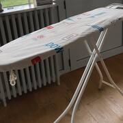 Electroménager table à repasser
