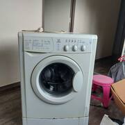 Electroménager urgemment Machine à laver INDESIT