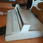 Instruments de musique donné piano droit laqué blanc