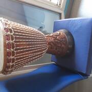 Instruments de musique djembé à réparer