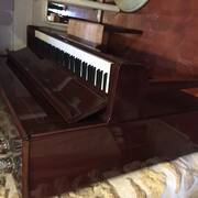 Instruments de musique piano droit de marque Seiler