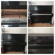 Instruments de musique piano droit noir ancien
