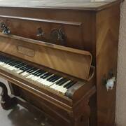 Instruments de musique PIANO