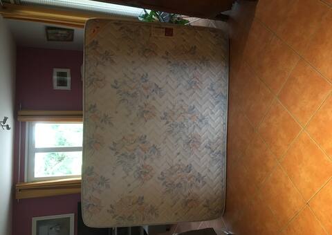 Literie beau matelas et sommier