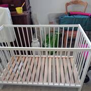 Literie lit bébé en bois bon état