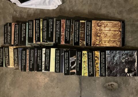 Livres-Revues histoire universelle illustrée en 24 volumes