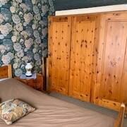 Meubles chambre à coucher et meubles de salon en bois