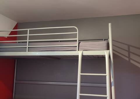 Meubles lit mezzanine une place en métal gris avec matelas