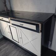 Meubles buffer noir et blanc