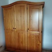 Meubles armoire en pin
