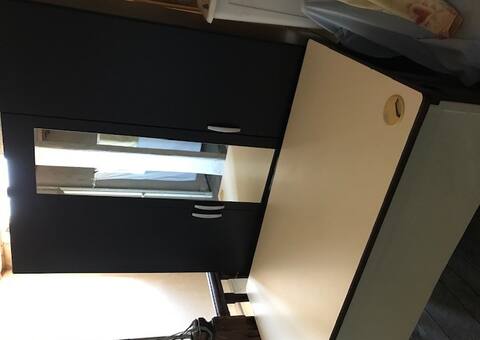 Meubles armoire et bureau