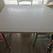 Meubles table et 4 chaises