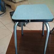 Meubles 4 chaises +2 tabourets