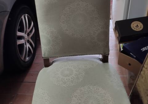 Meubles donné 6chaises de salle