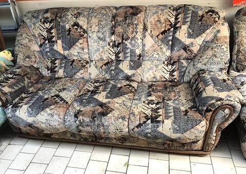 Meubles canapé 3 places + un fauteuil