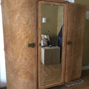 Meubles armoire trois portes
