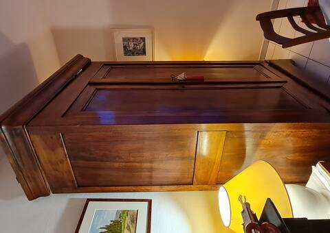 Meubles armoire Louis Philippe ancienne avec tiroir 130 par 58 et 200