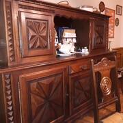 Meubles salle à manger basque bon état.