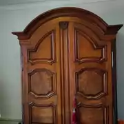 Meubles magnifique armoire à Champigny-sur-Marne