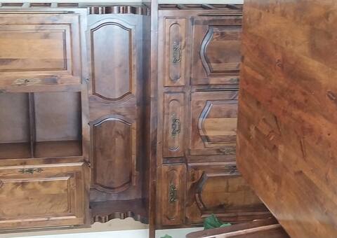 Mobilier vaisselier Aulne massif.