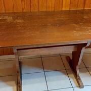 Mobilier table