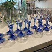 Mobilier verres à vin + Coupes de champagne