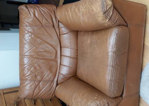 Mobilier 2 fauteuils en cuir