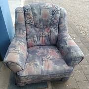 Mobilier fauteuil large et confortable.