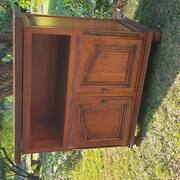Mobilier meuble télévision en bois bon état , plateau orientable