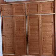 Mobilier placard bois en pin et contre-plaqué