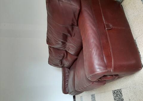 Mobilier canapé cuir bordeaux