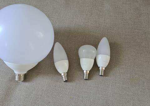 Mobilier lot de 4 ampoules