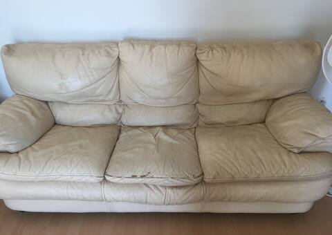 Mobilier canapé cuir beige