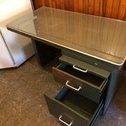 Mobilier petit bureau metallique