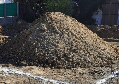 Terre et gravats terre végétale URGENT